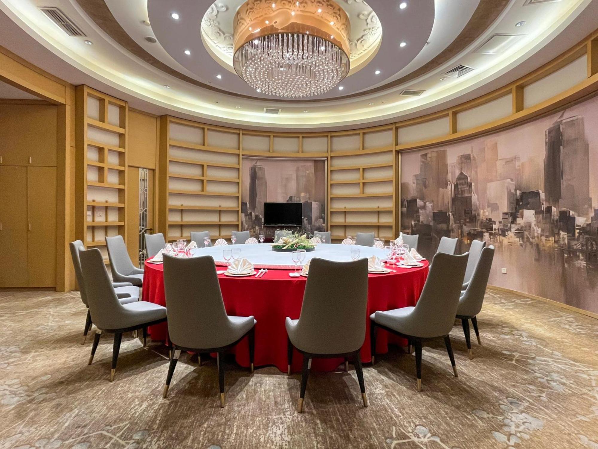 Holiday Inn Beijing Shijingshan Parkview By Ihg Exterior photo